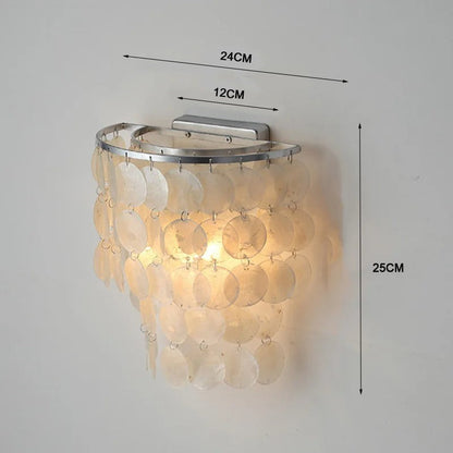 Applique murale Dimoree design avec disques en nacre blanche et structure métallique pour salon