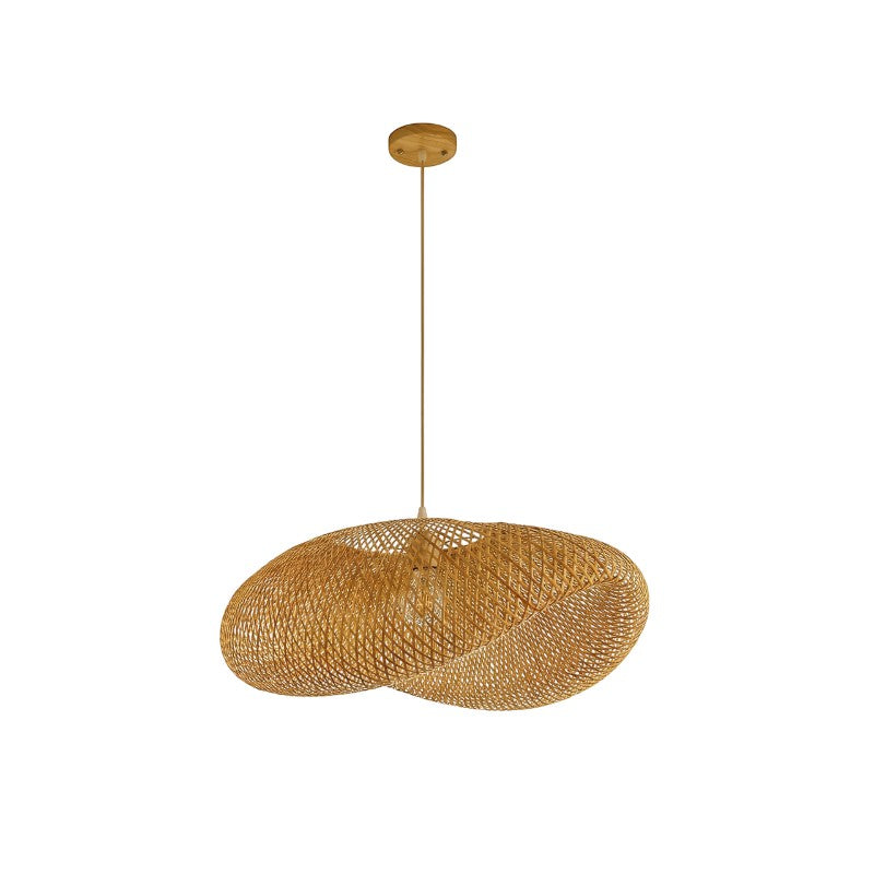 Lustre en rotin Dimoree au design organique et tressé, offrant une lumière douce pour une décoration bohème naturelle.