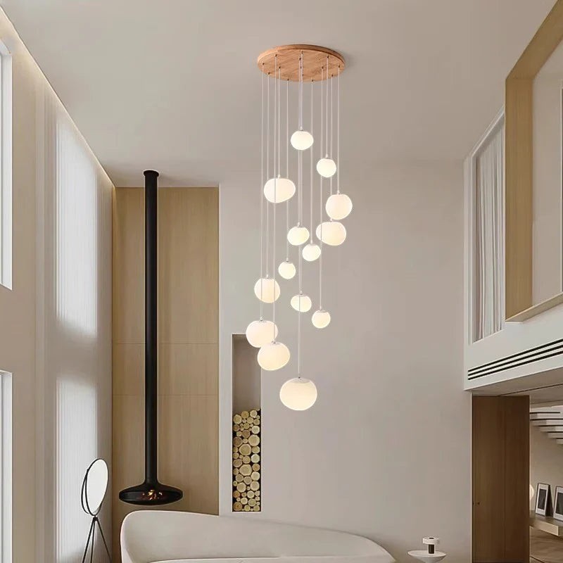 Lustre suspendu moderne Dimoree avec boules lumineuses en verre et base en bois pour salon ou escalier contemporain