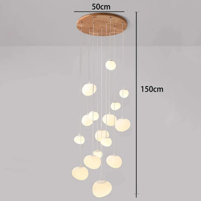 Lustre suspendu moderne Dimoree avec base ronde en bois et multiples globes lumineux en verre pour salon ou escalier.