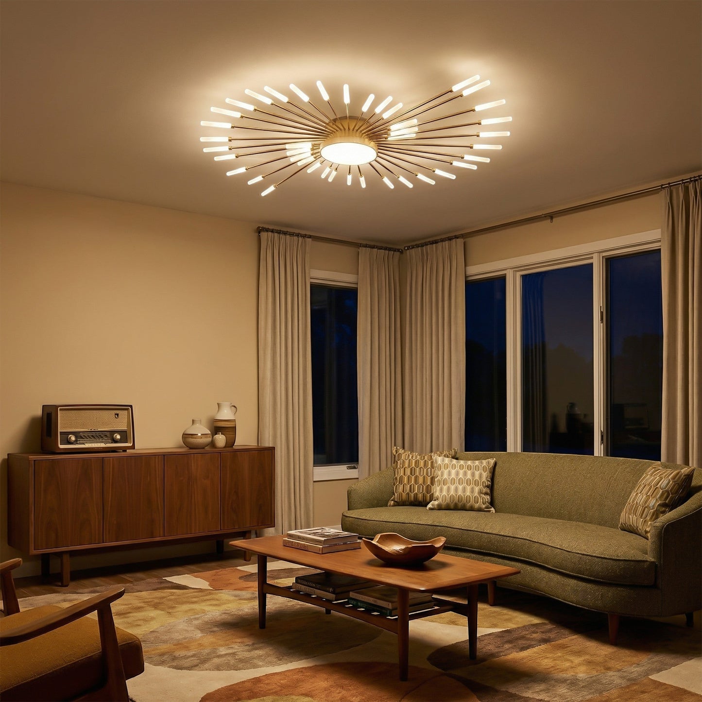 Plafonnier LED design Dimoree en métal doré avec rayons lumineux dans un salon moderne et chaleureux