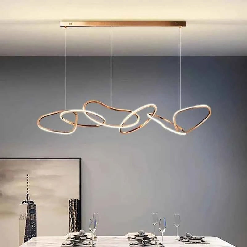 Suspension lumineuse Dimoree moderne en alliage doré avec anneaux entrelacés LED pour salle à manger élégante