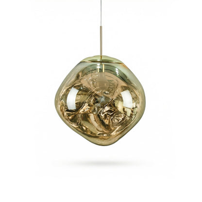 Suspension Dimoree design moderne en verre soufflé ambré aux reflets dorés, forme organique irrégulière et élégante.