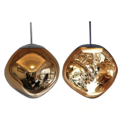 Suspension lumineuse Dimoree en verre soufflé organique avec finition miroir dorée et ambrée pour intérieur moderne.