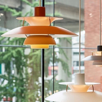 Suspension Dimoree Macaron en métal orange et blanc au design moderne inspiré de Morandi pour éclairage intérieur