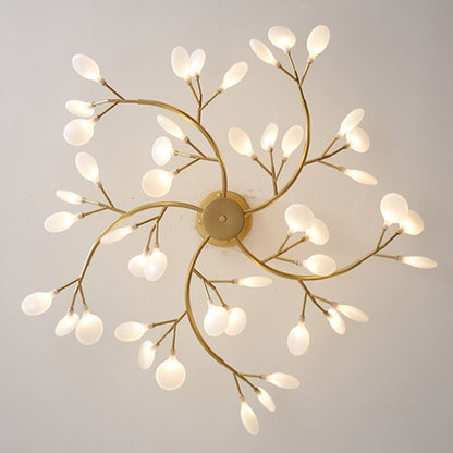 Suspension nordique élégante Dimoree en métal doré avec branches lumineuses et diffuseurs en verre blanc