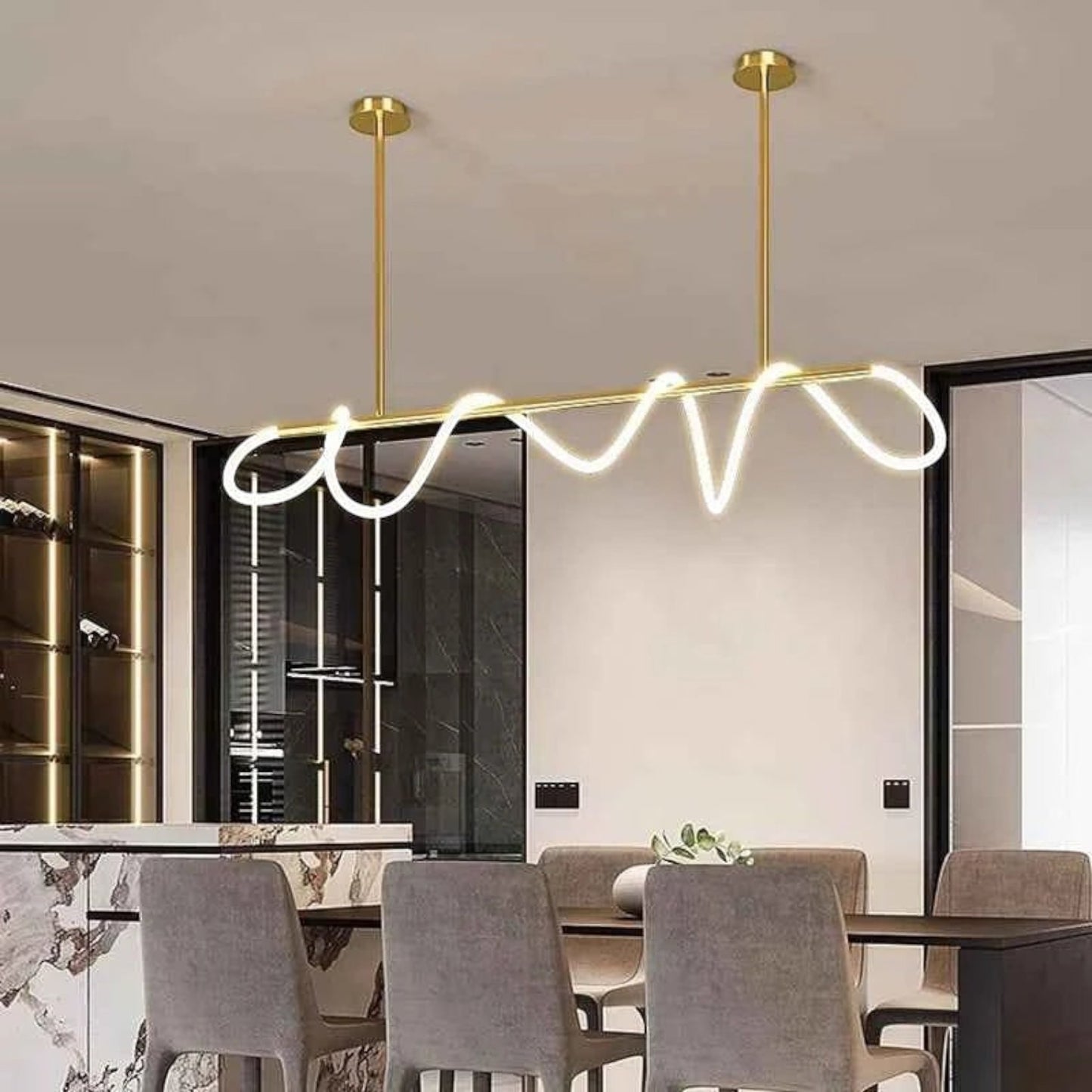 Suspension Dimoree au design nordique moderne en acier inoxydable doré avec éclairage LED linéaire pour salle à manger