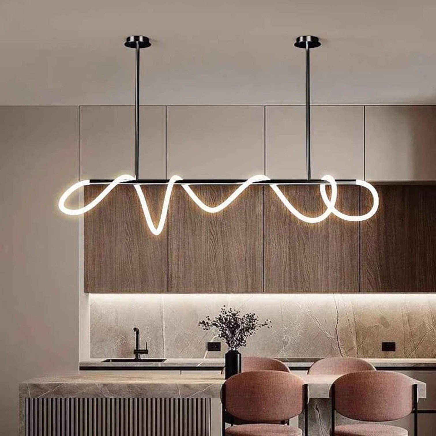 Suspension Dimoree au design nordique moderne avec éclairage LED ondulé au-dessus d'une table de salle à manger