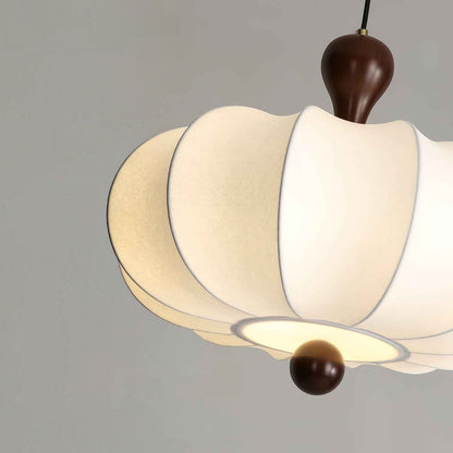 Suspension Dimoree moderne blanche en tissu et bois de noyer avec design sculpté élégant pour intérieur contemporain