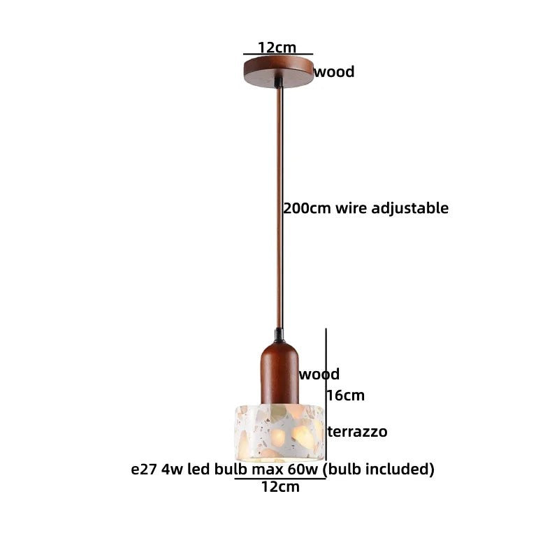 Suspension lumineuse Dimoree de style Wabi Sabi avec abat-jour en terrazzo et détails en bois naturel
