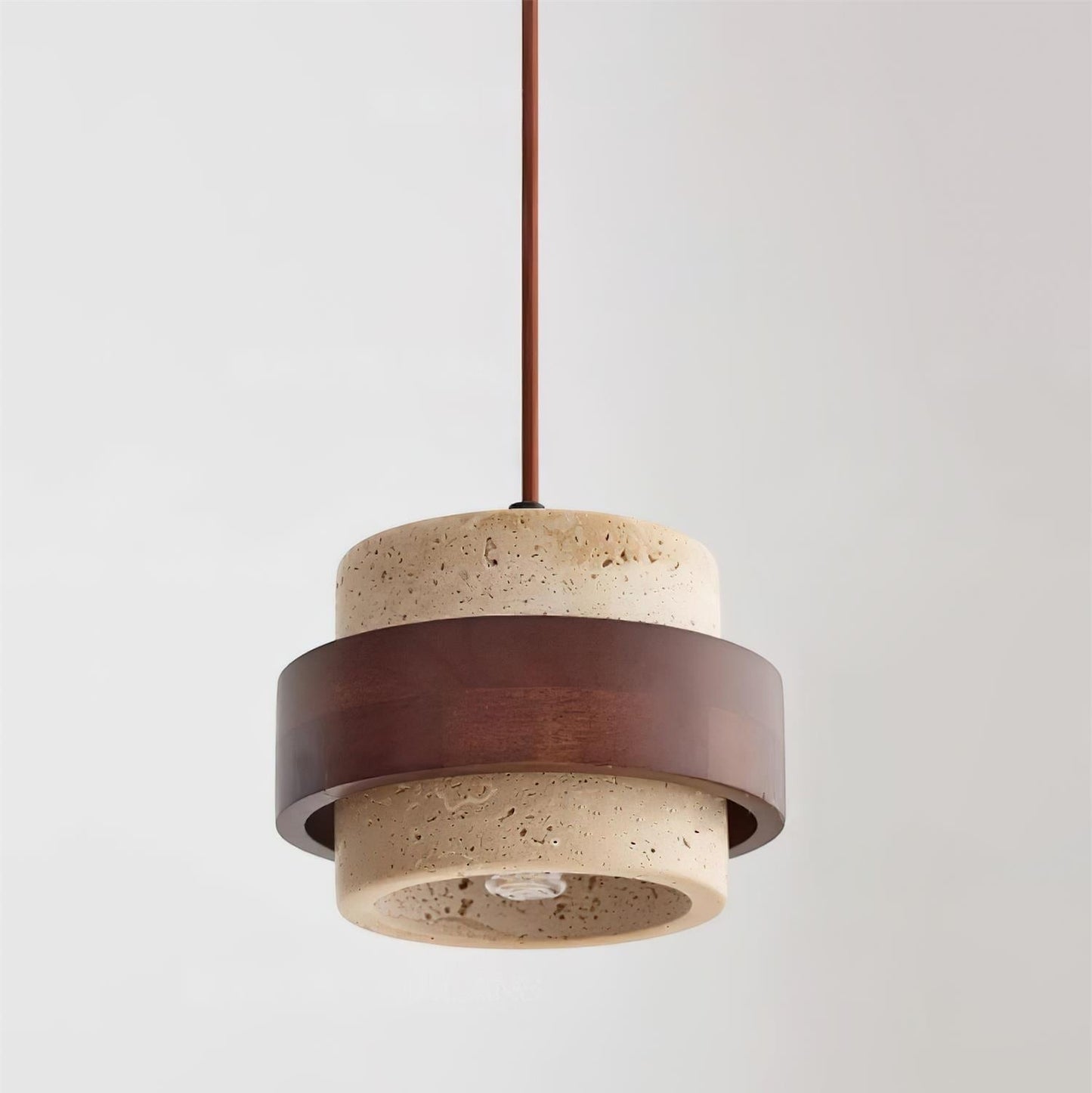 Suspension Dimoree cylindrique en travertin beige et bois de noyer pour un éclairage contemporain et naturel