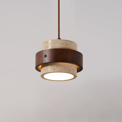 Suspension Dimoree en travertin beige et bois de noyer foncé au design cylindrique contemporain