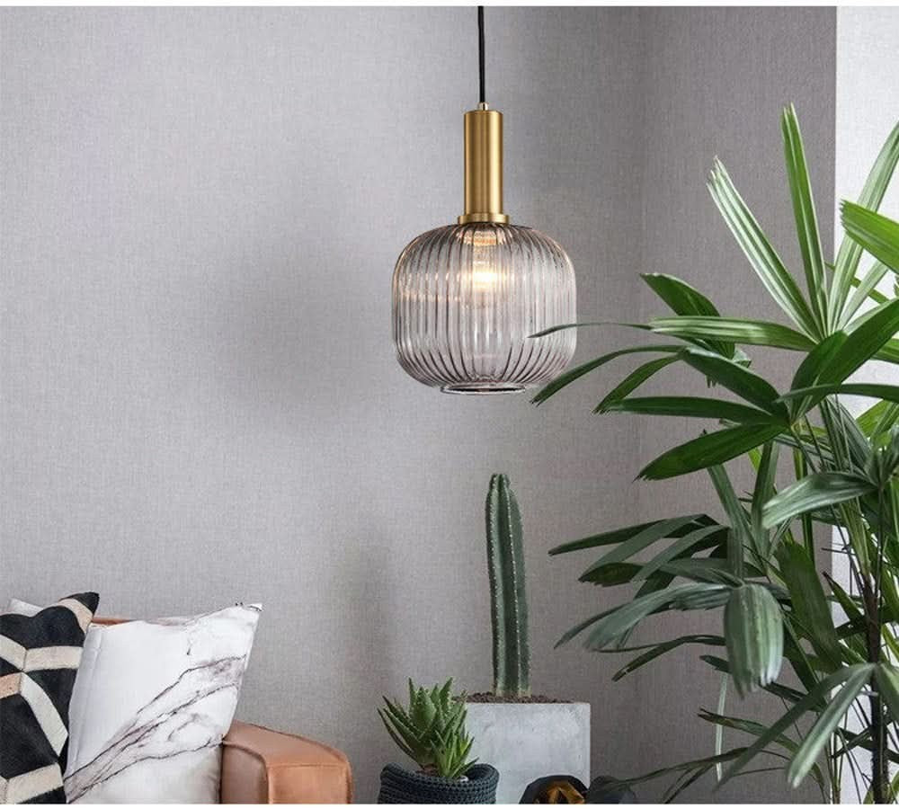 Suspension Dimoree moderne en verre nervuré fumé avec structure en métal doré brossé pour un intérieur élégant