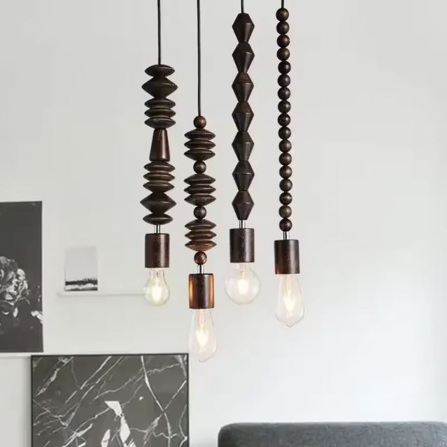 Suspension Perles en Bois Sculptée